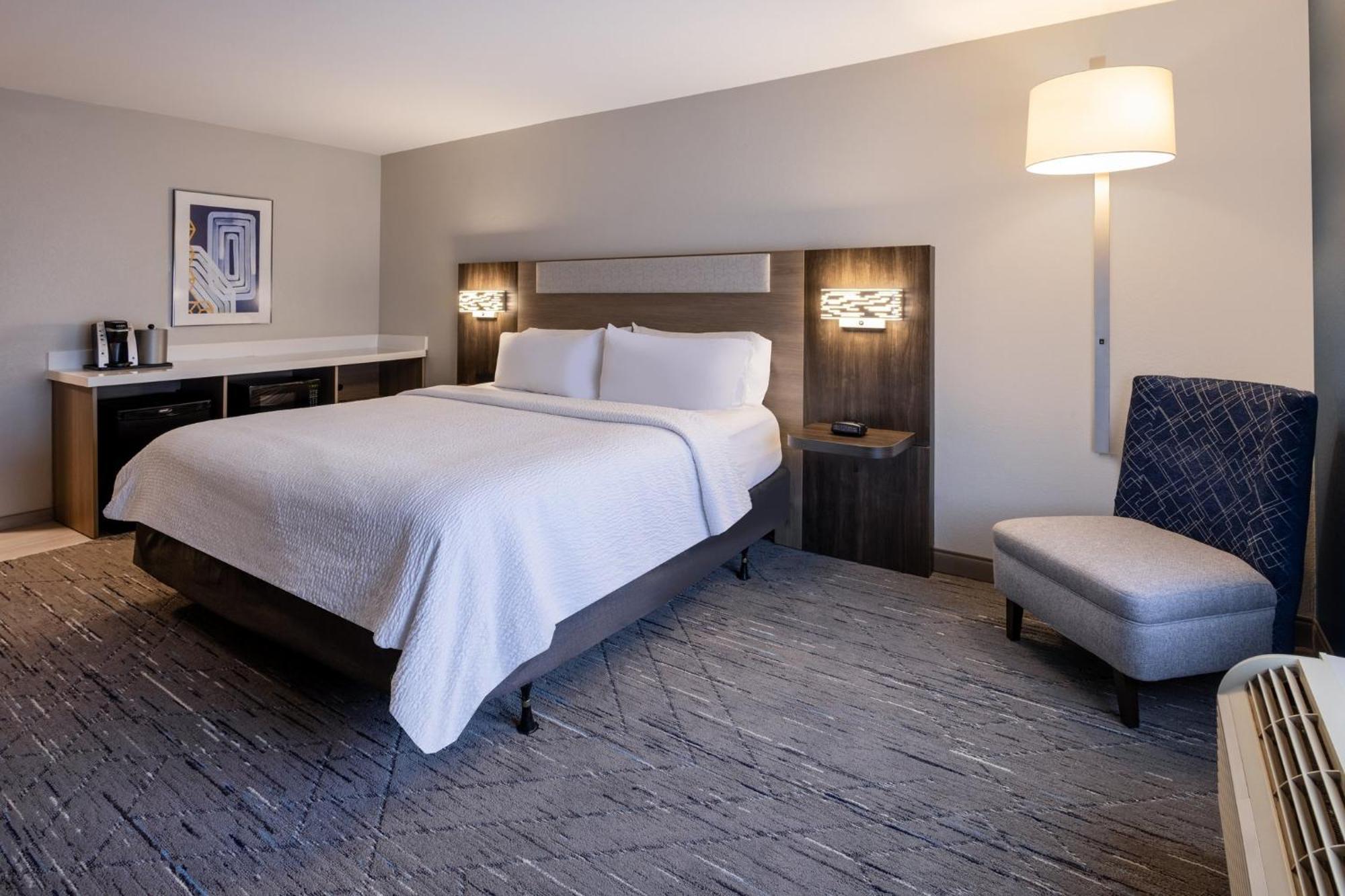 Holiday Inn Express Hotel & Suites Jackson - Flowood By Ihg Екстериор снимка