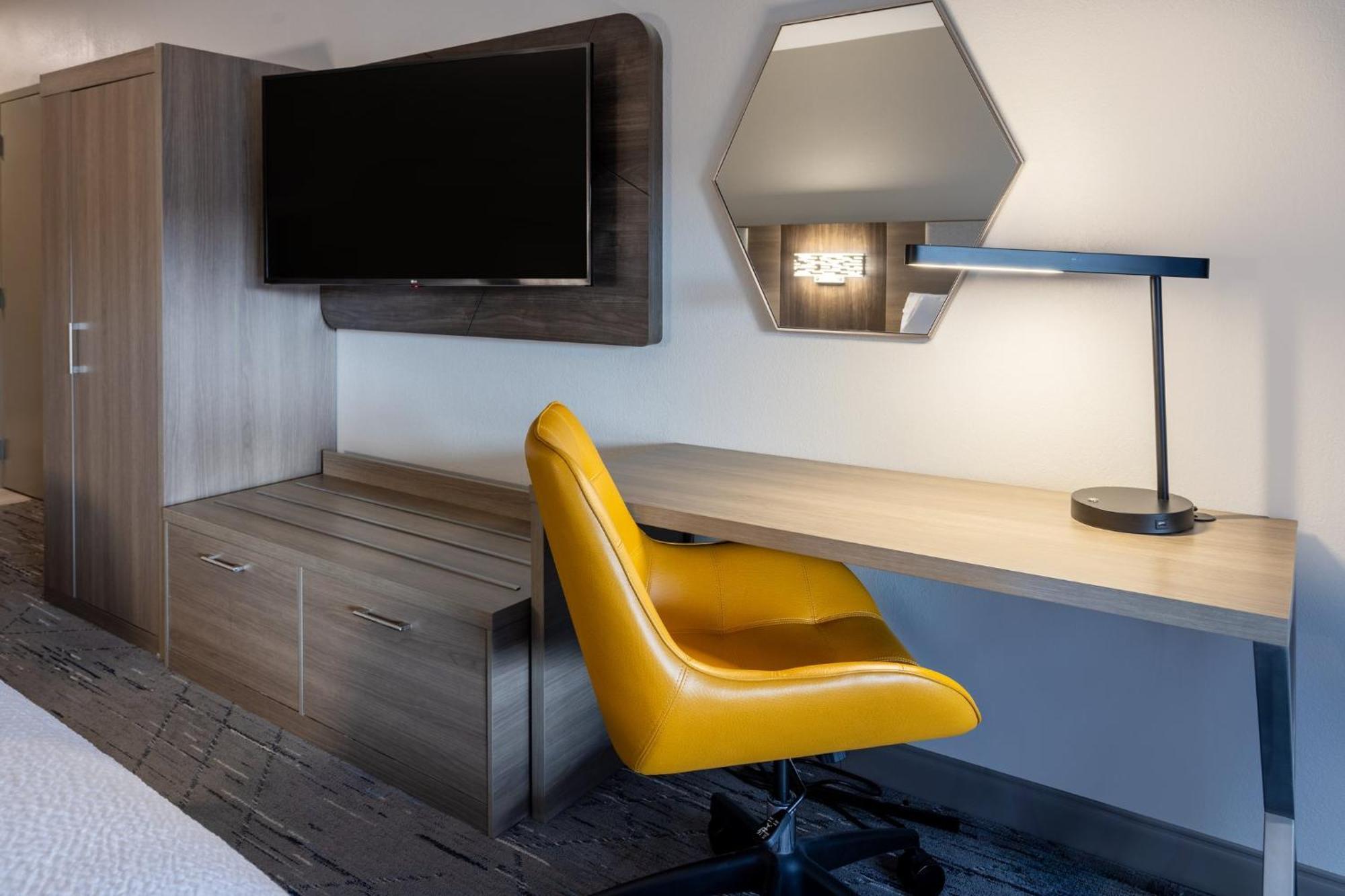 Holiday Inn Express Hotel & Suites Jackson - Flowood By Ihg Екстериор снимка